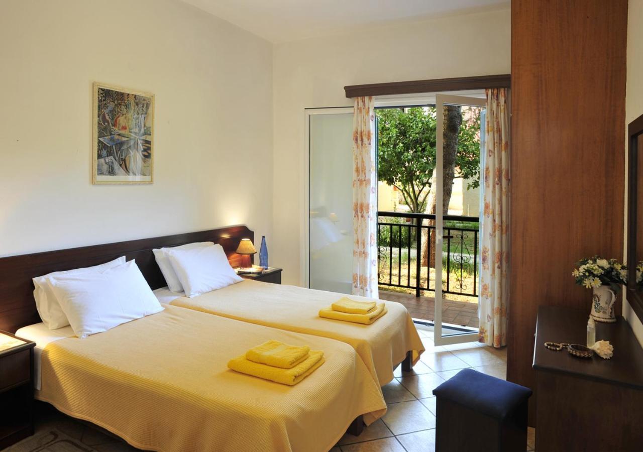 Ariti Apartments Kassiopi Exterior photo